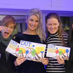 Teilnehmerinnen der Umschulung zur Kauffrau für Büromanagement bei der Jubiläumsfeier der DUT in Berlin-Charlottenburg